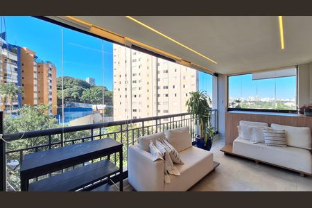 Apartamento à venda com 163m², 3 quartos e 3 vagas Apartamento à venda com 163m², 3 quartos e 3 vagasVaranda
