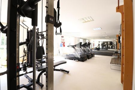 Apartamento à venda com 163m², 3 quartos e 3 vagas Apartamento à venda com 163m², 3 quartos e 3 vagasAcademia