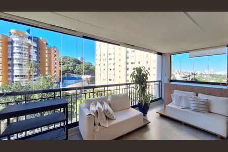 Apartamento à venda com 163m², 3 quartos e 3 vagas Apartamento à venda com 163m², 3 quartos e 3 vagasVaranda