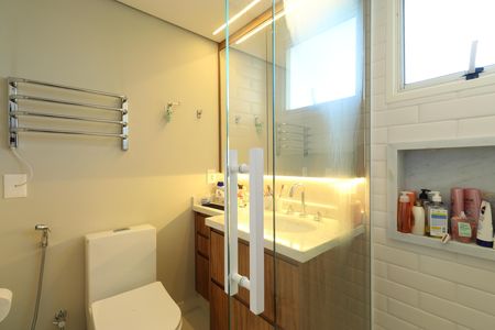Apartamento à venda com 163m², 3 quartos e 3 vagasBanheiro da Suíte 1