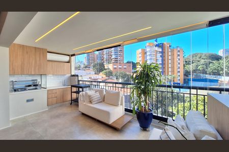 Apartamento à venda com 163m², 3 quartos e 3 vagas Apartamento à venda com 163m², 3 quartos e 3 vagasVaranda
