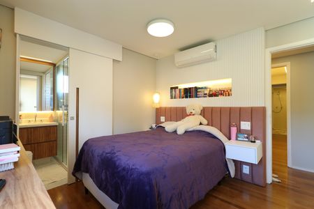 Apartamento à venda com 163m², 3 quartos e 3 vagasSuite 1