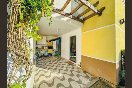 Casa de condomínio à venda com 110m², 2 quartos e 1 vaga Casa de condomínio à venda com 110m², 2 quartos e 1 vagaÁrea de Serviço