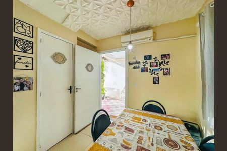 Casa de condomínio à venda com 110m², 2 quartos e 1 vaga Casa de condomínio à venda com 110m², 2 quartos e 1 vagaSala de Jantar