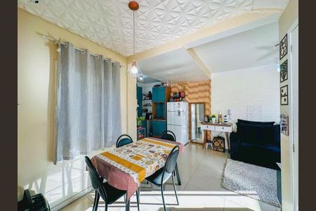 Casa de condomínio à venda com 110m², 2 quartos e 1 vaga Casa de condomínio à venda com 110m², 2 quartos e 1 vagaSala de Jantar