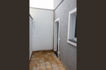 Casa à venda com 94m², 2 quartos e 2 vagasQuintal