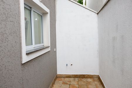 Casa à venda com 94m², 2 quartos e 2 vagasQuintal