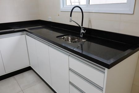 Casa à venda com 94m², 2 quartos e 2 vagasCozinha