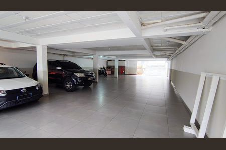 Garagem de casa à venda com 2 quartos, 94m² em Bela Vista, Osasco