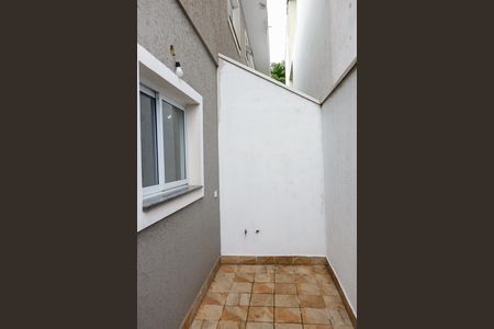 Casa à venda com 94m², 2 quartos e 2 vagasQuintal