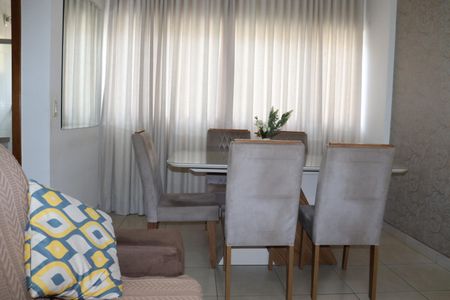Apartamento à venda com 64m², 2 quartos e 1 vagaSala de Jantar