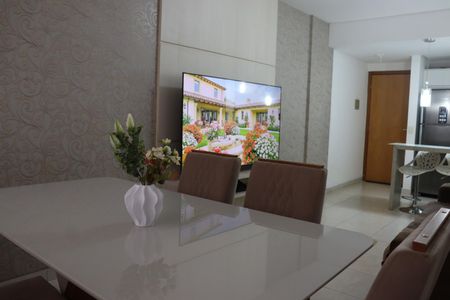 Apartamento à venda com 64m², 2 quartos e 1 vagaSala de Jantar