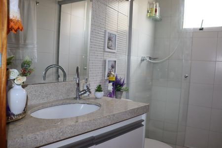 Apartamento à venda com 64m², 2 quartos e 1 vagaBanheiro 1