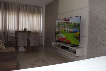 Apartamento à venda com 64m², 2 quartos e 1 vagaSala