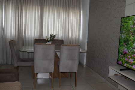 Apartamento à venda com 64m², 2 quartos e 1 vagaSala de Jantar