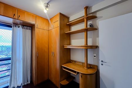 Apartamento para alugar com 74m², 3 quartos e 2 vagas Apartamento para alugar com 74m², 3 quartos e 2 vagasQuarto 2