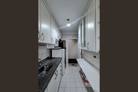 Apartamento para alugar com 74m², 3 quartos e 2 vagas Apartamento para alugar com 74m², 3 quartos e 2 vagasCozinha e Área de Serviço