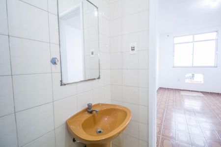 Banheiro da Suíte de apartamento para alugar com 2 quartos, 68m² em Vila Valqueire, Rio de Janeiro