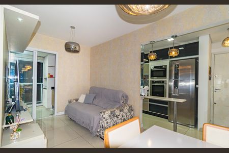 Apartamento à venda com 66m², 2 quartos e 1 vaga Apartamento à venda com 66m², 2 quartos e 1 vagaSala
