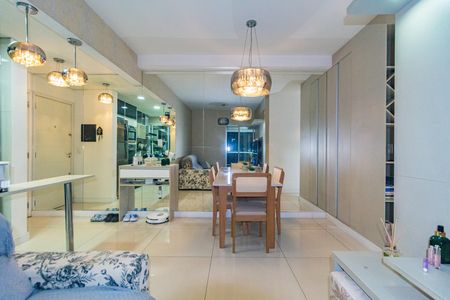 Apartamento à venda com 66m², 2 quartos e 1 vaga Apartamento à venda com 66m², 2 quartos e 1 vagaSala