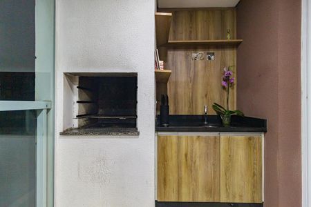 Apartamento à venda com 66m², 2 quartos e 1 vaga Apartamento à venda com 66m², 2 quartos e 1 vagaDetalhe - Varanda