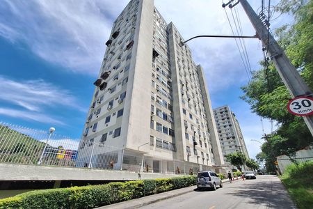 Apartamento para alugar com 50m², 2 quartos e 1 vaga Apartamento para alugar com 50m², 2 quartos e 1 vagaFachada