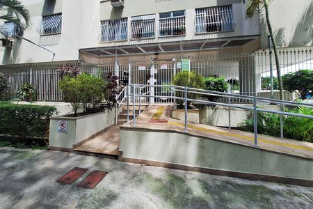 Fachada de apartamento para alugar com 2 quartos, 50m² em Engenhoca, Niterói