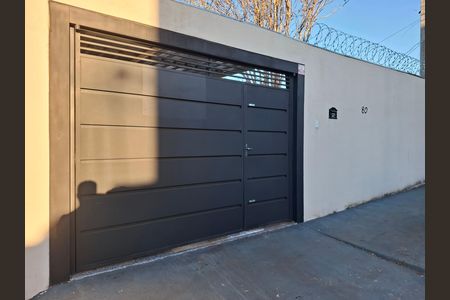 Casa para alugar com 93m², 3 quartos e 3 vagas Casa para alugar com 93m², 3 quartos e 3 vagasFachada