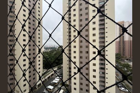 Apartamento para alugar com 2 quartos, 68m² em Jardim Maria Rosa, Taboão da Serra