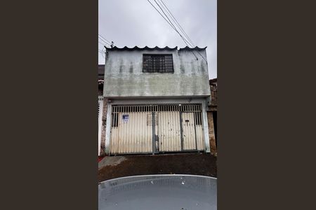 Casa à venda com 165m², 2 quartos e 2 vagas Casa à venda com 165m², 2 quartos e 2 vagasFachada