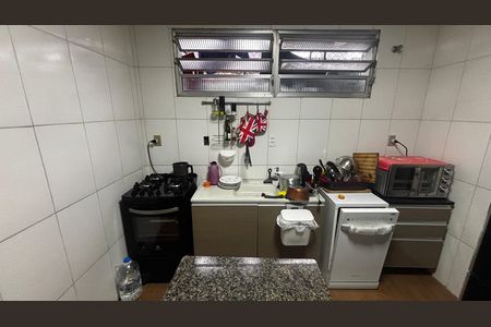 Casa à venda com 165m², 2 quartos e 2 vagas Casa à venda com 165m², 2 quartos e 2 vagasCozinha