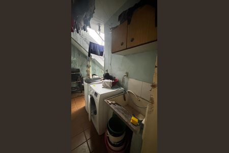 Casa à venda com 165m², 2 quartos e 2 vagas Casa à venda com 165m², 2 quartos e 2 vagasÁrea de Serviço