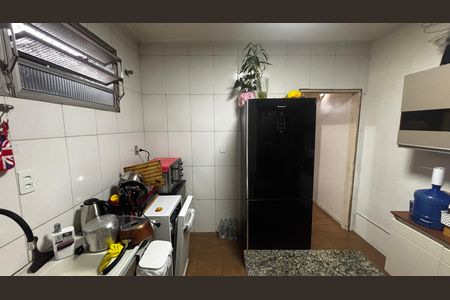 Casa à venda com 165m², 2 quartos e 2 vagas Casa à venda com 165m², 2 quartos e 2 vagasCozinha