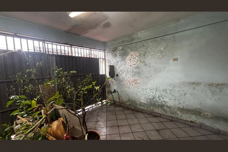 Casa à venda com 165m², 2 quartos e 2 vagas Casa à venda com 165m², 2 quartos e 2 vagasGaragem