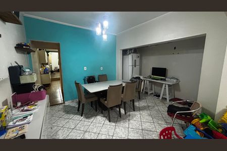 Casa à venda com 165m², 2 quartos e 2 vagas