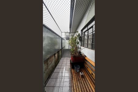 Casa à venda com 165m², 2 quartos e 2 vagas Casa à venda com 165m², 2 quartos e 2 vagasQuintal