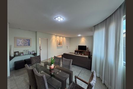 Apartamento à venda com 4 quartos, 122m² em Nova Floresta, Belo Horizonte