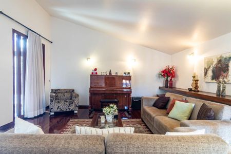 Foto 31 de casa à venda com 7 quartos, 309m² em Dona Clara, Belo Horizonte