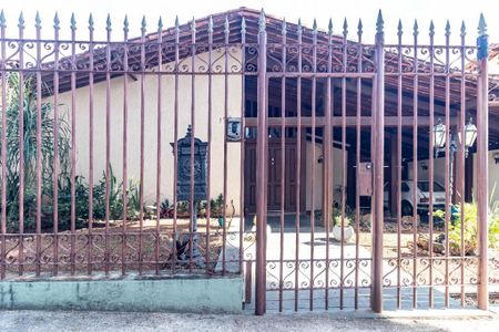 Casa à venda com 309m², 7 quartos e 6 vagasFoto 03