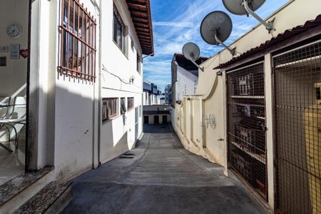 Casa à venda com 309m², 7 quartos e 6 vagasFoto 07