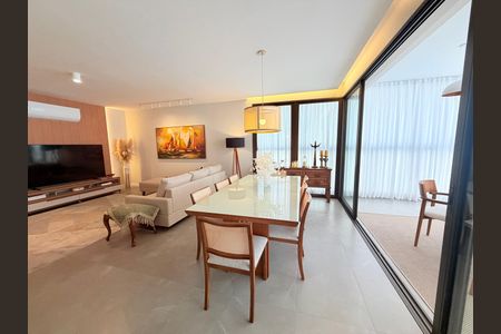 Apartamento para alugar com 250m², 4 quartos e 4 vagas