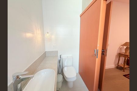 Apartamento para alugar com 250m², 4 quartos e 4 vagas