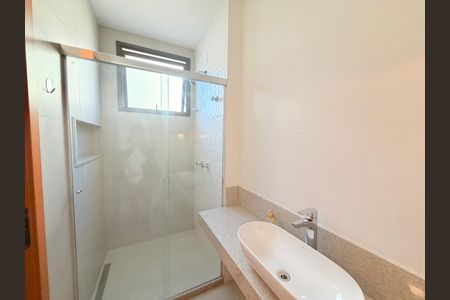 Apartamento para alugar com 250m², 4 quartos e 4 vagas