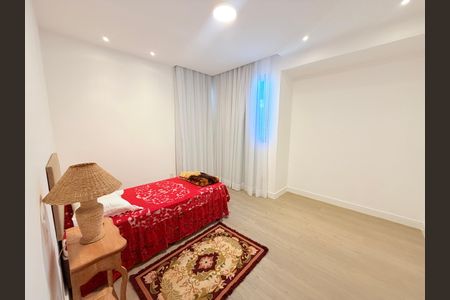 Apartamento para alugar com 250m², 4 quartos e 4 vagas