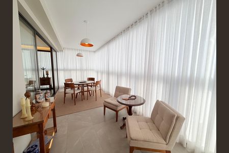 Apartamento para alugar com 250m², 4 quartos e 4 vagas