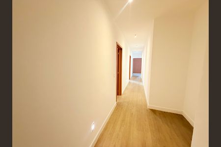 Apartamento para alugar com 4 quartos, 250m² em Centro, Juiz de Fora