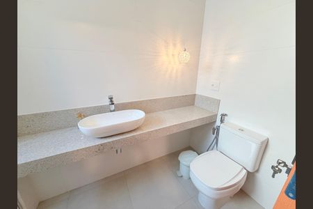 Apartamento para alugar com 250m², 4 quartos e 4 vagas