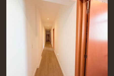 Apartamento para alugar com 4 quartos, 250m² em Centro, Juiz de Fora