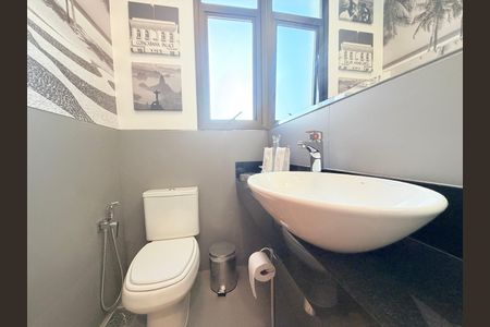 Apartamento para alugar com 250m², 4 quartos e 4 vagas