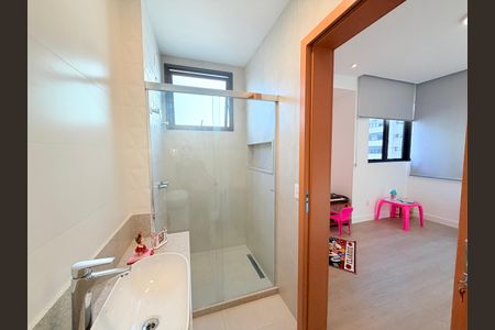 Apartamento para alugar com 250m², 4 quartos e 4 vagas